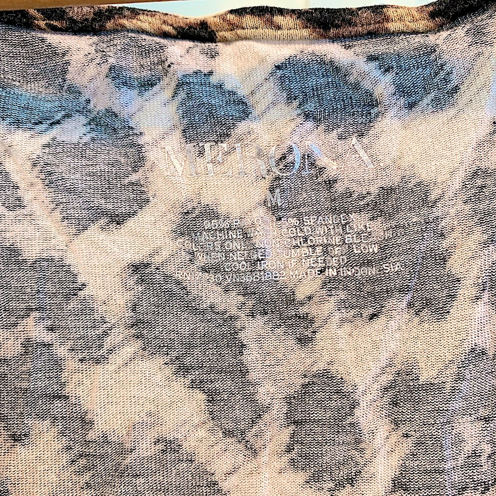 Merona • Leopard Print • V-neck Tank - Picture 4 of 4